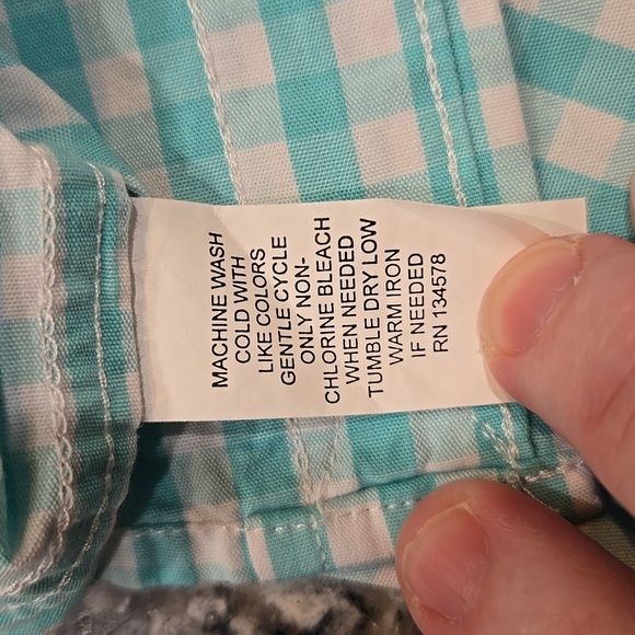 VINEYARD VINES BOY'S "WHALE SHIRT" BUTTON DOWN LONG SLEEVE GINGHAM  SIZE SMALL.. - Picture 7 of 11